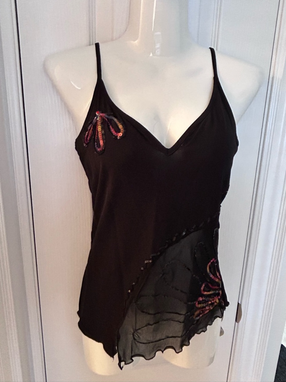 SHIRT PASSION Vintage 2001 Black Beaded Spaghetti Strap V-Neck Tank Top